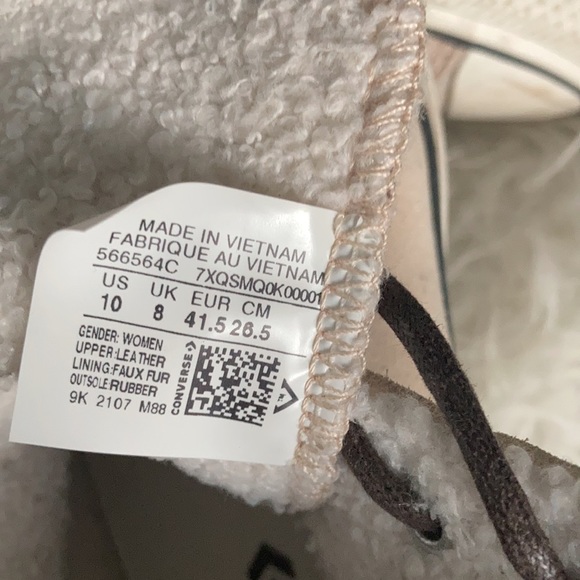 Suede Chuck Taylor Converse size 10 US Tan Unisex - Picture 4 of 4